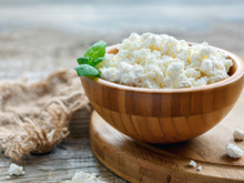 2 fois moins cher qu’en magasin : voici comment faire son propre cottage cheese maison