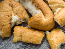 Cette technique prodigieuse pour sauver votre pain rassis marche-t-elle vraiment ?