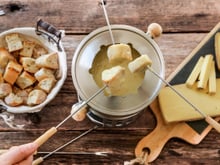 Black Friday 2022 : le service à fondue en fonte de Staub est à prix cassé !