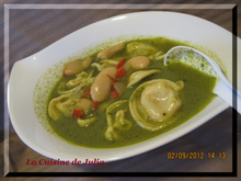 Soupe de raviolis  au pesto (in brodo al pesto)