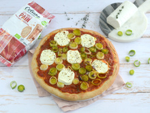Pizza sans gluten aux légumes et au chèvre