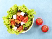 Ces 10 salades sont bien meilleures avec des croûtons