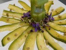 Carpaccio de courgettes et puits de tzatziki