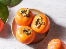 Kakis trop durs ? Découvrez une astuce géniale pour les rendre moelleux en quelques heures seulement