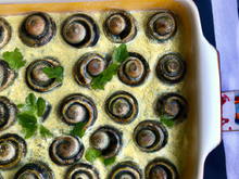 Cromesquis d'escargots aux herbes et crème parmentière