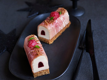 Bûche de Noël au foie gras et jambon cru