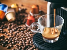 Quelle machine à café à capsules choisir en 2026 ? Voici le meilleur choix selon Que Choisir