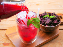 Je fais cette boisson sans sucre chaque été quand il fait chaud car elle est parfaite pour se rafraichir