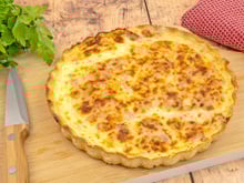 Cette recette de quiche lorraine ultra simple et bien meilleure que celle que vous achetez
