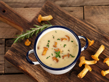 Un chef dévoile son ingrédient secret qui sublimera la saveur des champignons dans votre velouté !