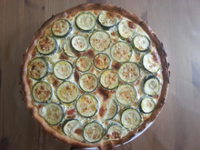 Quiche aux courgettes, thon et tomates