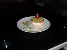 Pain suédois maison au St Moret avec du saumon et des concombres