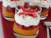 Verrines poivrons, mascarpone et piment d 'espelette
