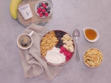 Mini pancakes bowl aux fruits et au skyr siggi's