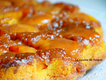Gâteau renversé aux pêches caramélisées
