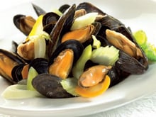 Moules frites et petits légumes