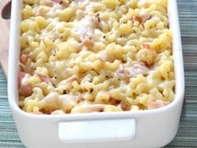 Gratin de coquillettes jambon-gruyère : le plat réconfortant qu’on adore retrouver