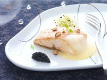 Filet d'esturgeon aux noisettes grillées, sabayon beurre noisette et quenelle de caviar d'esturgeon