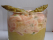 Verrine tartare de saumon et mousse d'asperges