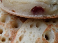 Crumpets aux fruits rouges séchés
