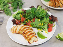 Salade vitaminée au poulet, pomelo et maïs