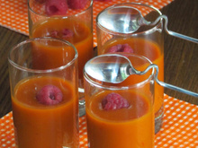 Petites crèmes apéritives poivrons et framboises