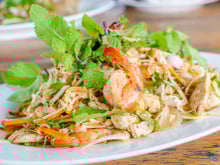 Salade comme un rouleau de printemps