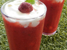 Gaspacho de fraises et sa chantilly au basilic
