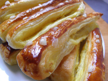 Bredstick sucré (Feuilleté à la crème pâtissière)