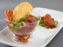 Verrine de fèves et bacon douceur de Savora , duo de poivrons au Ketchup bio