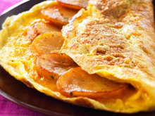 Omelette agrémentée de pommes de terre