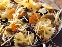 Farfalles aux champignons des bois et Gusto Intenso Giovanni Ferrari