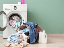 Ce produit que l'on a tous dans nos placards va faire des miracles dans votre lave-linge