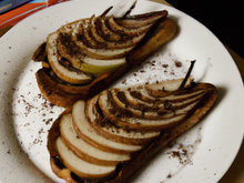 Tartines aux poires et au chocolat