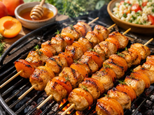 Barbecue : la brochette poulet-abricot-miel qui va faire fureur tout l'été !