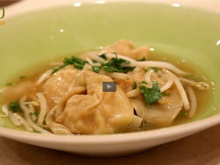 Soupe chinoise aux raviolis