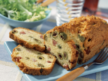 Cake aux olives et aux lardons sans gluten