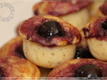 Bouchées extra moelleuses à la ricotta et aux cerises noires