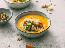 On vous partage nos meilleures astuces pour donner du goût à une soupe trop fade !