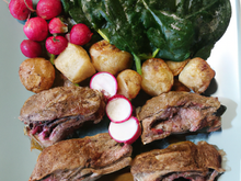 Carré d'Agneau rôti, Epinards,Radis et Bulots