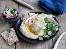 Houmous aux asperges des Sables des Landes IGP, radis et roquette