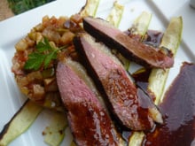 Magret de canard aux épices et ratatouille aigre-douce