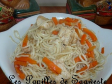 Poulet aux nouilles chinoises et carottes