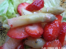 Salade asperges et fraises en habit croquant