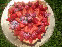 Tarte traditionnelle aux fraises et à la crème pâtissière