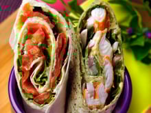 Wraps de surimi au colin d'alaska, relevés de wasabi