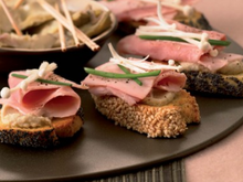 Crostini de Jambon Cuit aux Artichauts Enoki