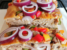 Cake thon, poivrons rouges et oignon