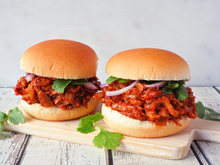 Connaissez-vous le fruit du jacquier ? L’ingrédient parfait pour préparer une viande effilochée dans vos burgers ou tacos !