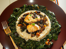 Chapon Fermier d'auvergne Label Rouge simplement rôti, florentine d'épinards aux raisins et aux pignons de pins, émulsion de riz basmati au lait de coco